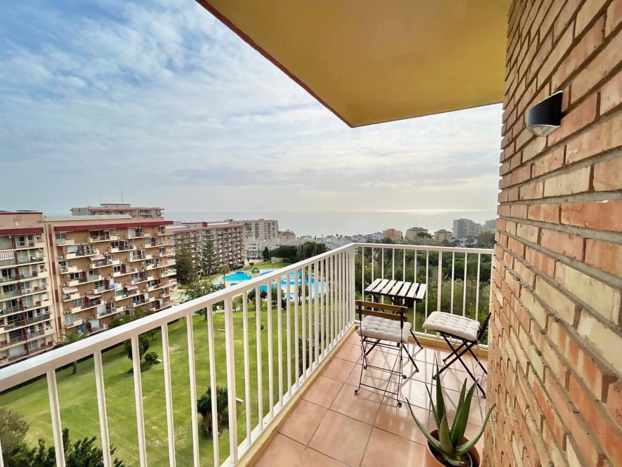 Acogedor Apartamento En Benalmadena Vistas Exterior foto