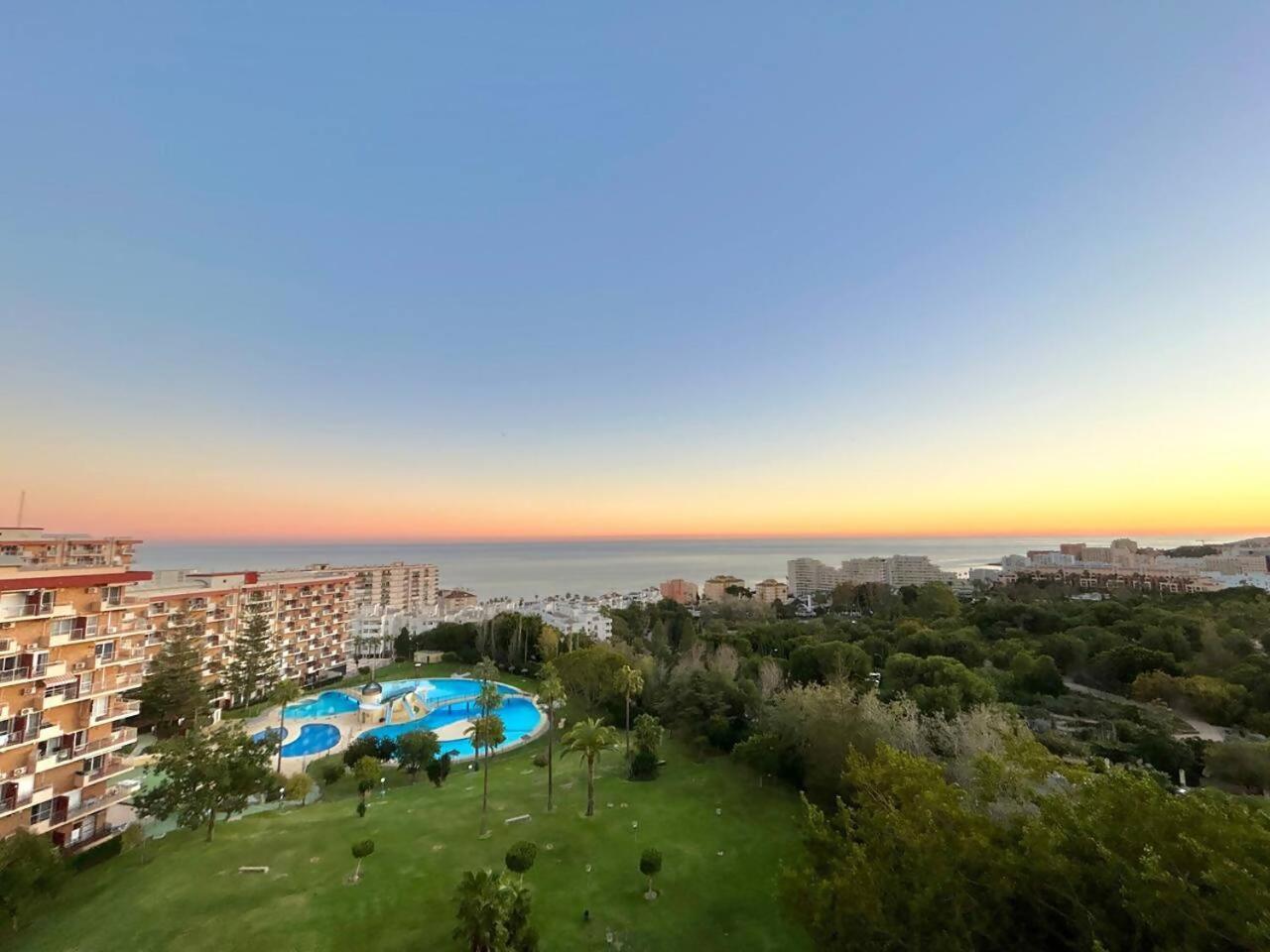 Acogedor Apartamento En Benalmadena Vistas Exterior foto